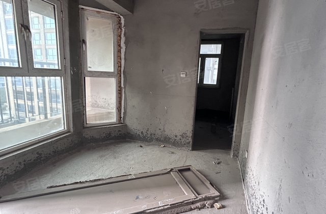 梧桐树4室2厅207㎡123万二手房图片