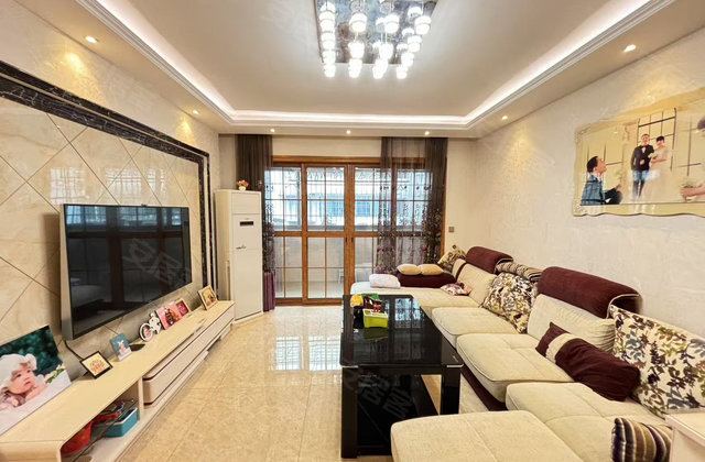 叶红小区3室2厅110.66㎡35.6万二手房图片