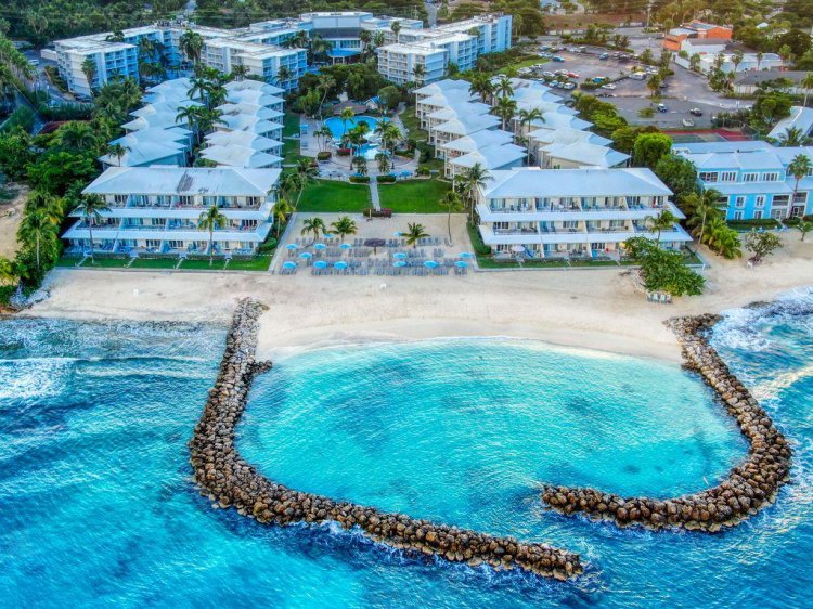 开曼群岛约¥1535万海滩前公寓， 7 英里海滩， 大开曼岛二手房公寓图片