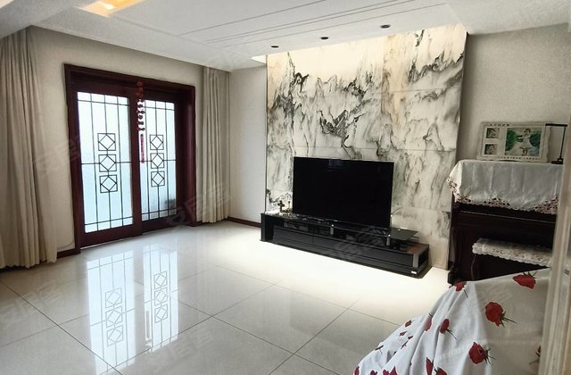 万泰豪景7室3厅203㎡398万二手房图片