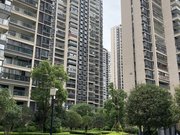 保利香槟公馆4房带花园,120万带车位