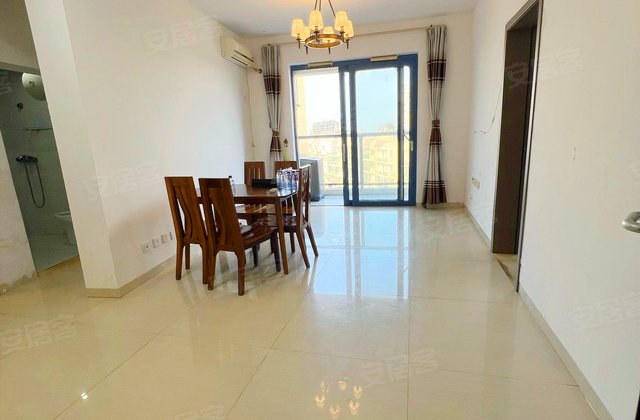     首，莱茵半岛，精装修二房二厅二卫东南向。电梯8楼