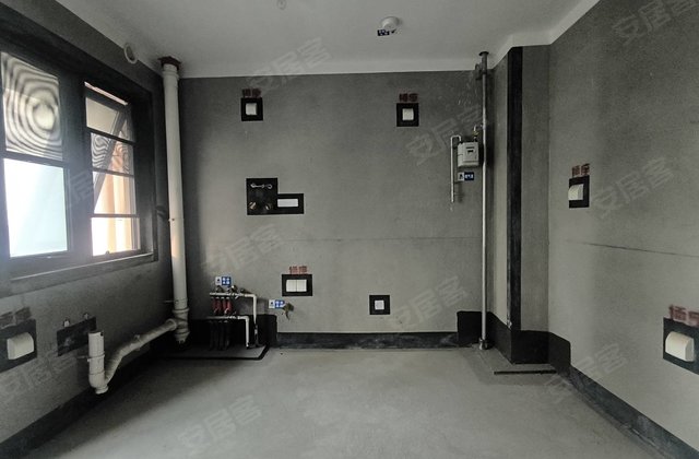 置地新时代嘉园3室2厅139㎡61.8万二手房图片