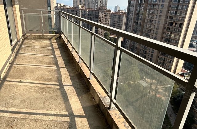 雍华庭4室2厅130㎡69.8万二手房图片