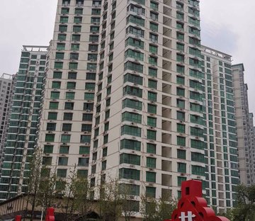 碧水云天河景房三室两厅两卫 全明户型 满两年看房方便