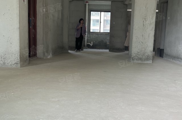 华鸿公园天下4室2厅126㎡62万二手房图片