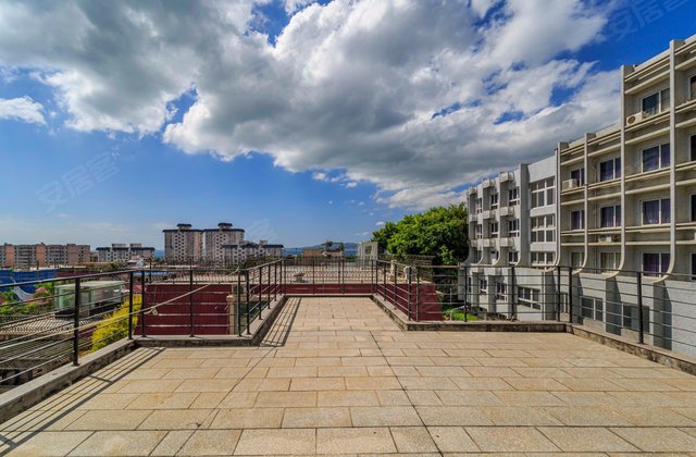 名仕御园8室3厅262.92㎡2990万二手房图片