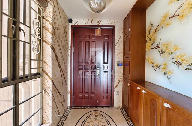 保利中环广场4室2厅143.06㎡169万二手房图片