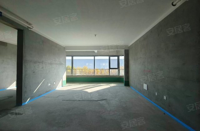 恒信凤城名著4室2厅142㎡89.8万二手房图片