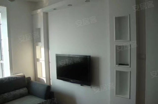 金色河畔小区3室3厅136.1㎡55万二手房图片