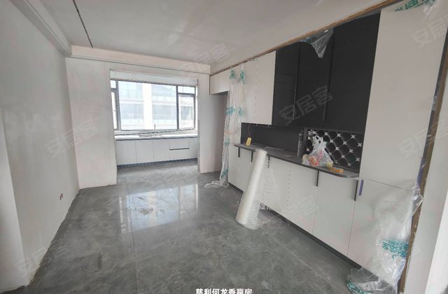 温泉华府6室2厅193㎡78.8万二手房图片