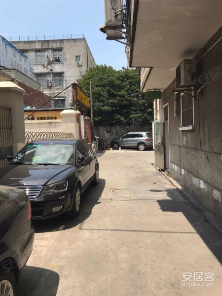 淞兴路305弄小区 