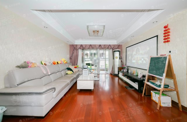 万科城花新园3室2厅129.73㎡858万二手房图片