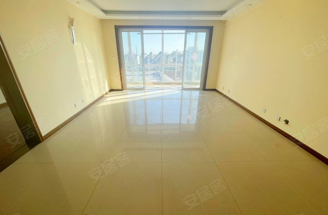 丽都国际4室2厅190㎡748万二手房图片