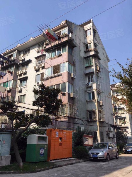 塔城路685弄小区 