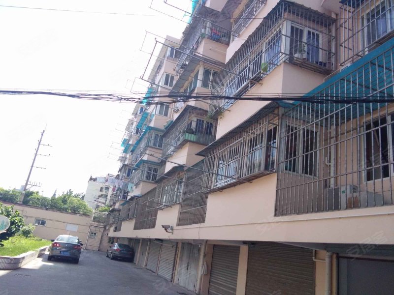 塔城东路550弄小区 