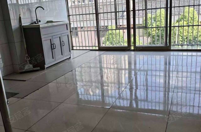 江东四区8室1厅165.57㎡300万二手房图片