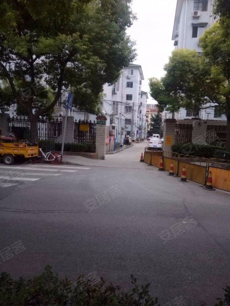 芳华路268弄小区 