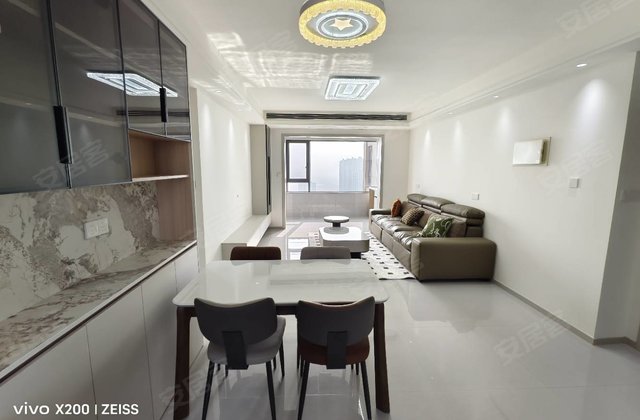 保利海上罗兰4室2厅126㎡79.8万二手房图片