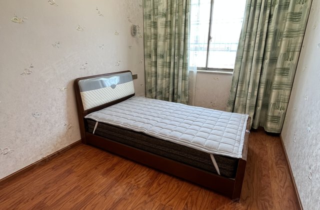 聂雄花苑3室1厅131㎡88万二手房图片