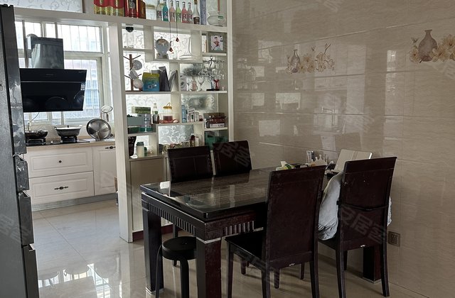 沁城花园(沁园街道)3室2厅136.22㎡104万二手房图片