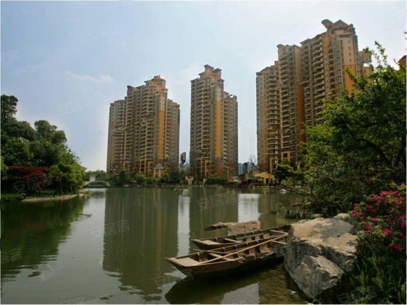 东骏湖景湾