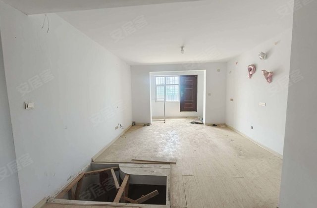 紫玉花城3室1厅139㎡45.8万二手房图片