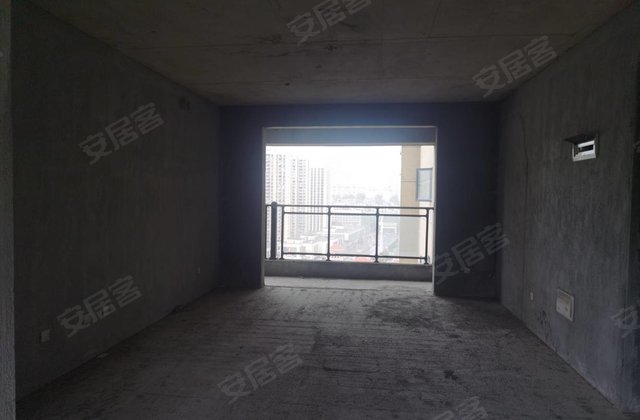 溶江小区4室2厅140㎡53.8万二手房图片