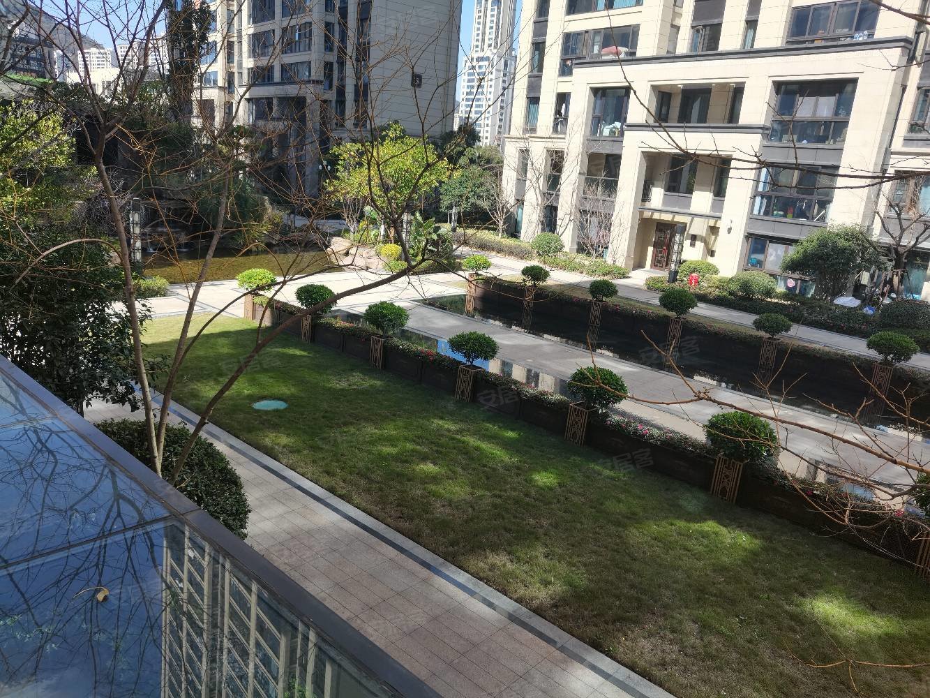 中交御墅4室2厅2卫148.71㎡南北388万