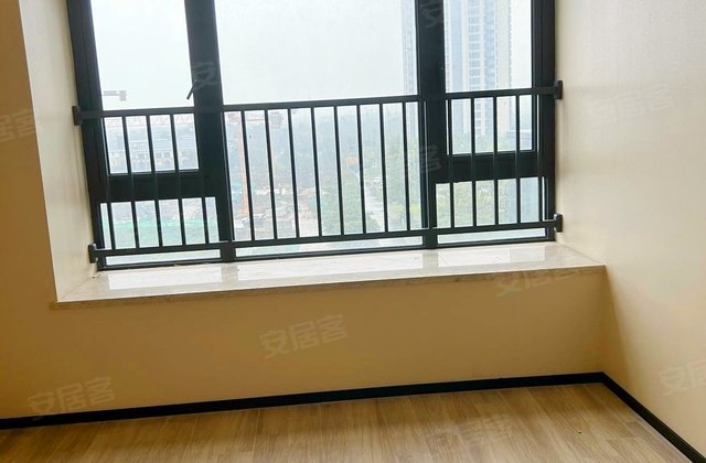 融创桃源大观3室2厅99.18㎡160万二手房图片