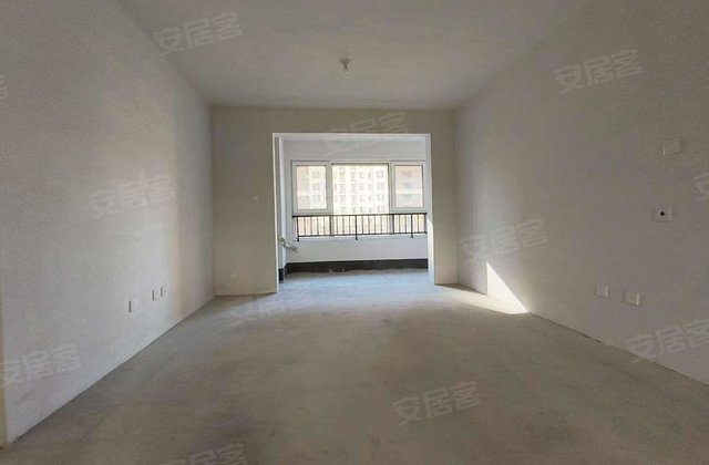 五岳风华4室2厅135.09㎡86.6万二手房图片