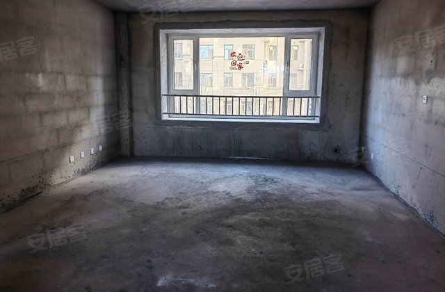 天悦华府3室2厅135㎡69万二手房图片