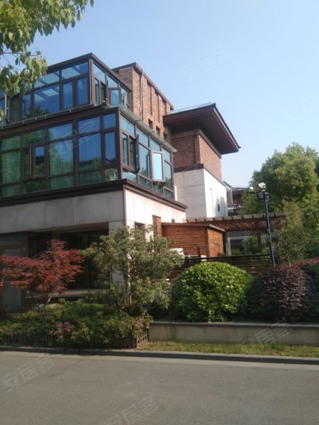 中信泰富朱家角新城鸿玺郡(999弄)