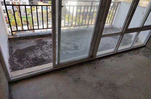 华屹溪谷盛景6室3厅196.18㎡80万二手房图片