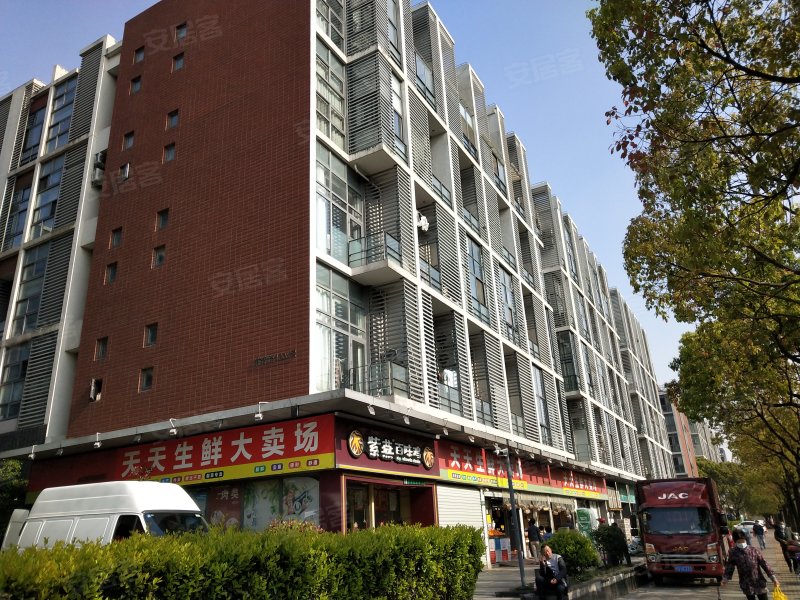 浦锦路1306号小区 