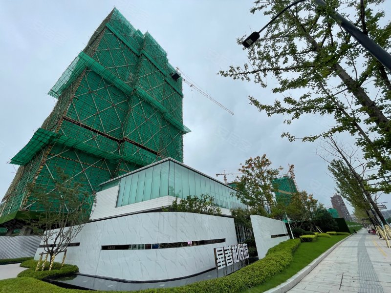 敏捷星著柏悦府