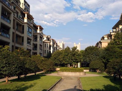 绿都湖滨花园公寓住宅