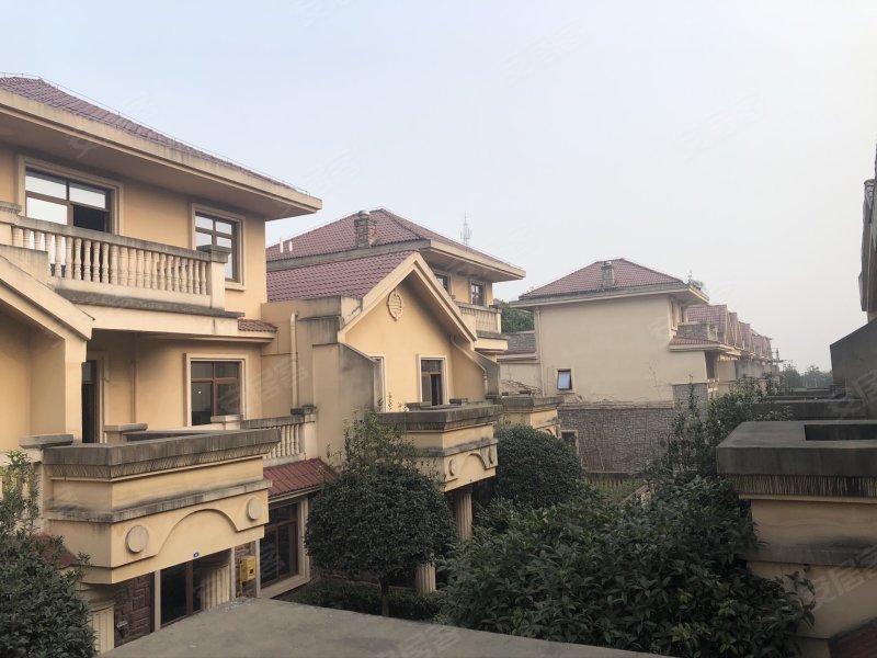 融豪翡翠城(别墅)