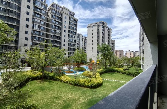 万兴宜城未来3室2厅105㎡77万二手房图片