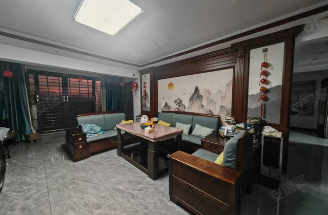 杨家岭小区4室2厅136㎡38.8万二手房图片