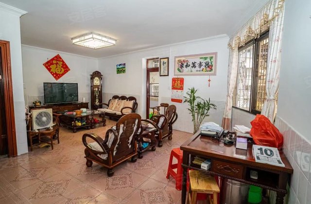 东山大道小区6室2厅188㎡43.8万二手房图片