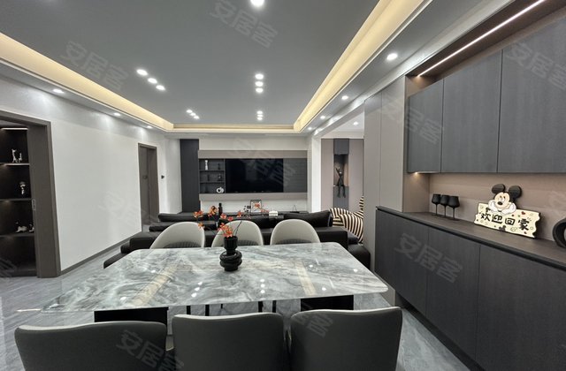 正黄金域香江4室2厅129㎡49.8万二手房图片