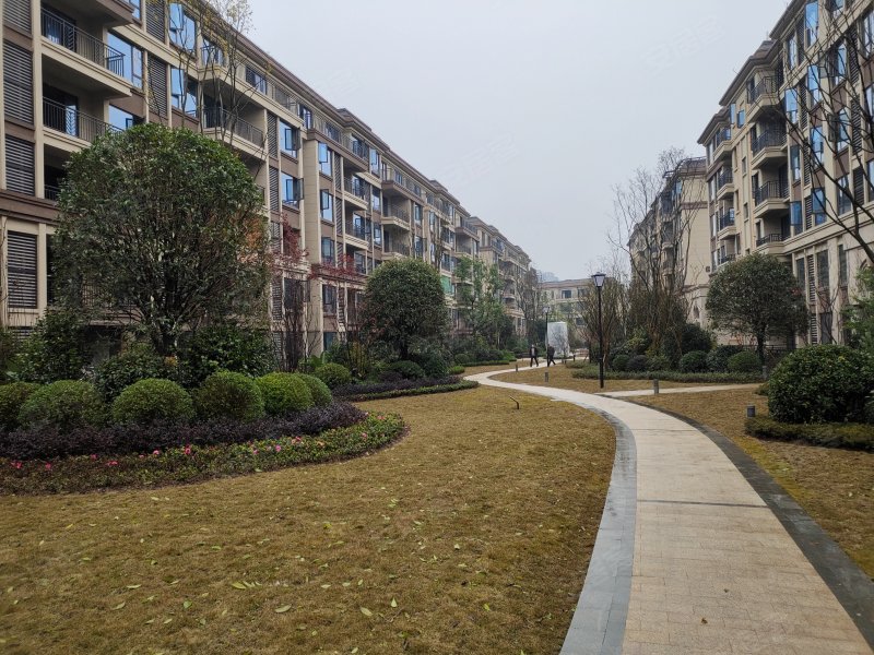 依云小镇,牌坊路77号-广安依云小镇二手房,租房,房价-广安安居客