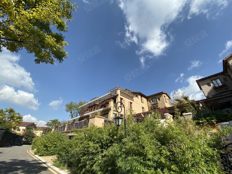 俊发玉龙湾(别墅)