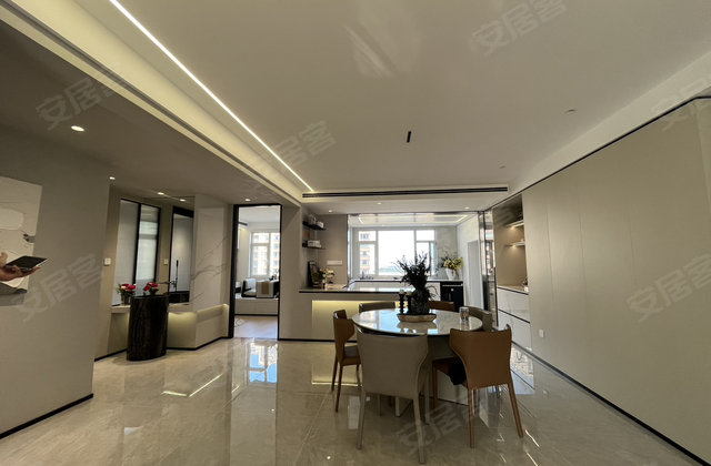 威高七彩城云山郡3室2厅169㎡136万二手房图片