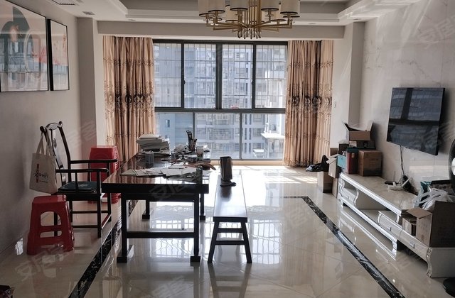 金鼎观湖3室2厅130㎡148万二手房图片
