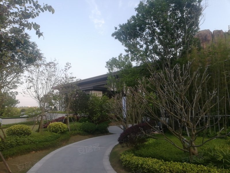 聚龙小镇陶然居