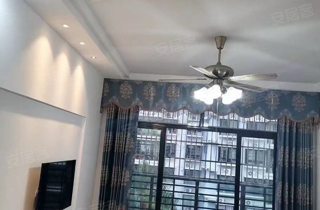陆邦荣华园3室1厅87.35㎡70万二手房图片