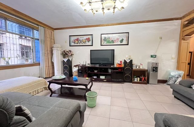 肖家巷临时市场小区4室2厅119㎡35万二手房图片