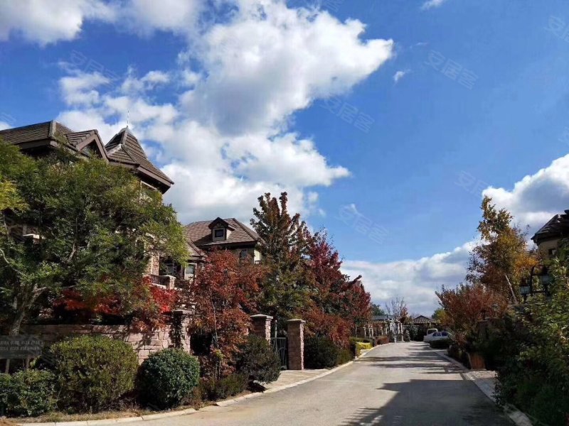 保利十二橡树庄园